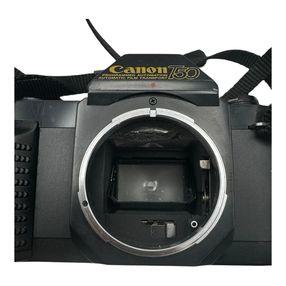 Canon T-70 35mm Camera Body *UNTESTED - FOR PARTS - FLAWS* Made in‎ Japan